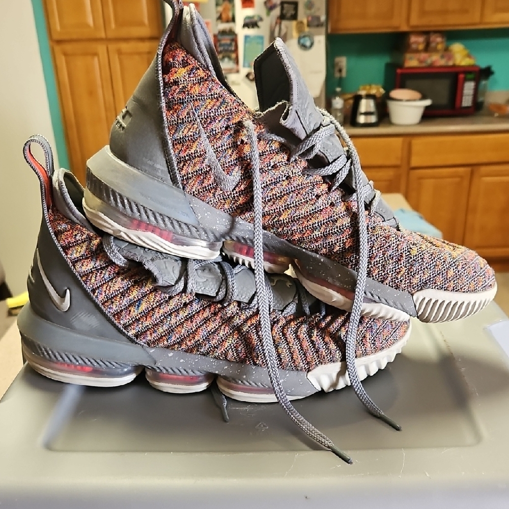 Nike LeBron 16 XVI Multicolor Size 13